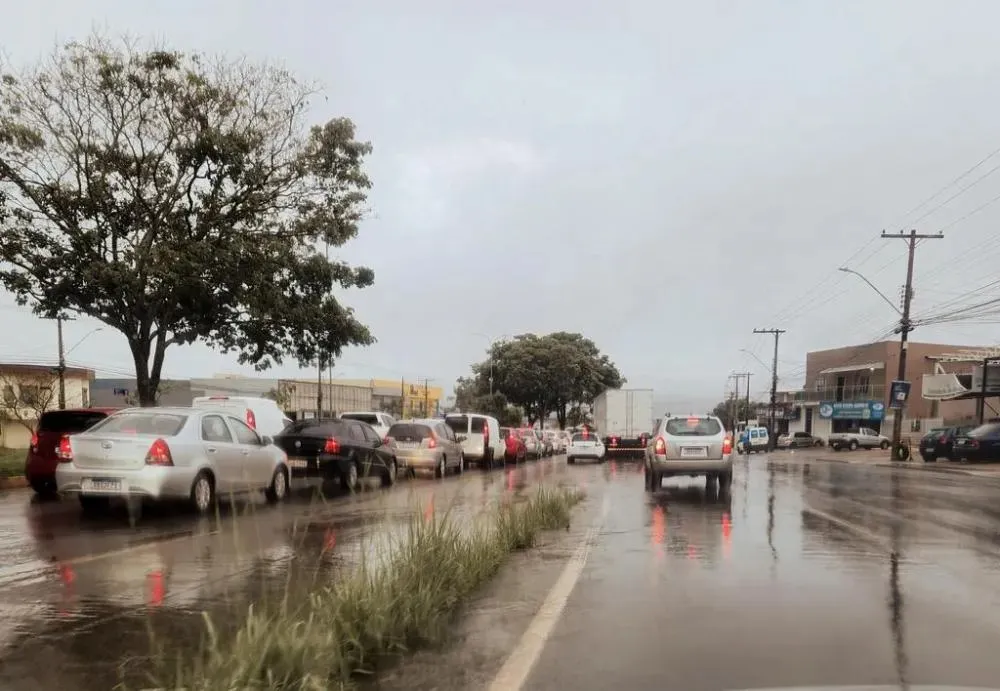 Frente fria aumenta risco de tempestades em Goiás nesta semana